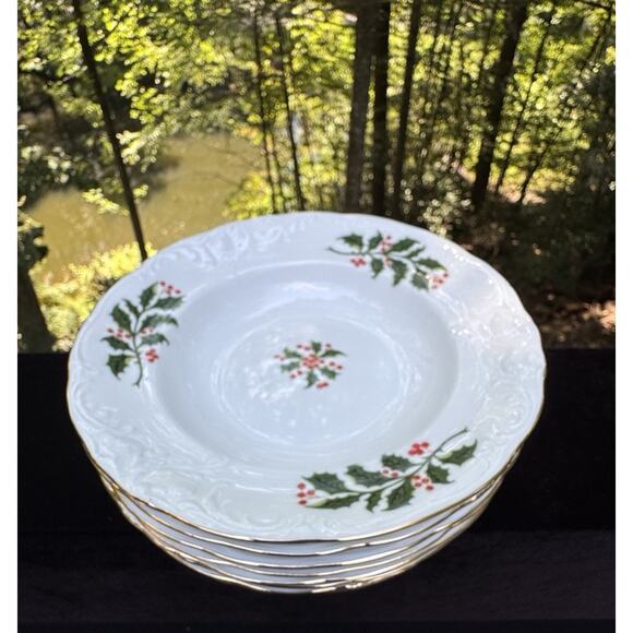 Vintage Royal Kent Christmas Holiday Holly Poland 8” Soup Cereal Bowls Set Of 8 - Picture 2 of 9